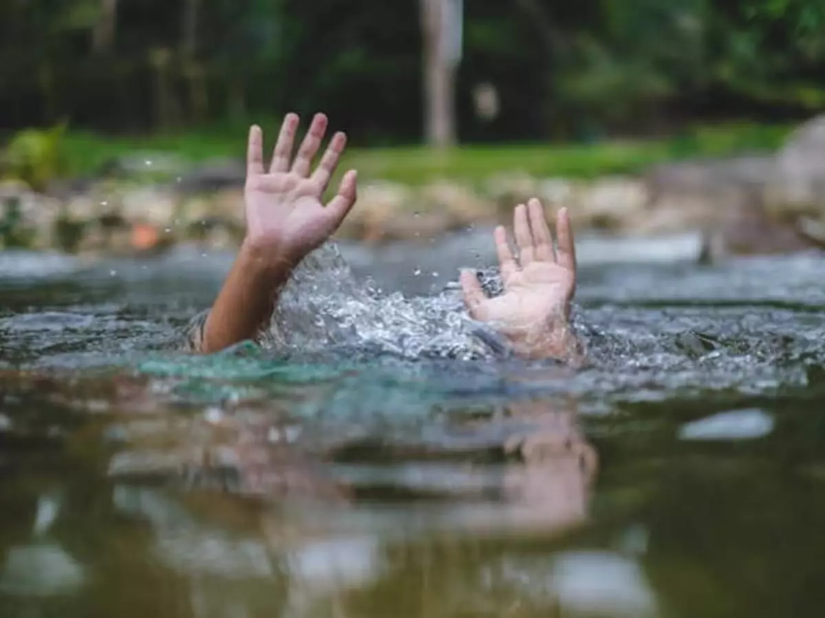 ऋषिकेश में रिजॉर्ट कारोबारी गंगा में लापता, 6 पन्नों का सुसाइड नोट छोड़ने की खबर ऋषिकेश में रिजॉर्ट कारोबारी गंगा में लापता, 6 पन्नों का सुसाइड नोट छोड़ने की खबर