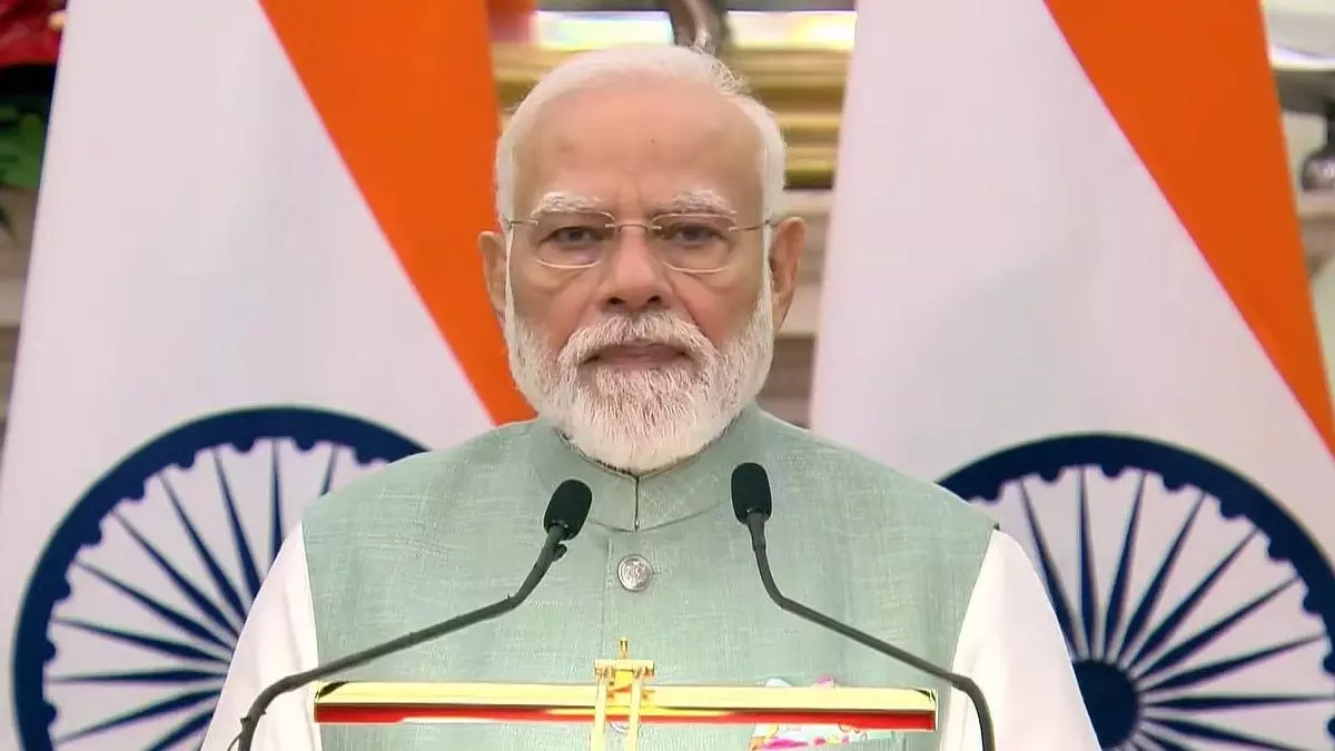 पीएम मोदी ने की 16 हजार करोड़ की परियोजनाओं की समीक्षा पीएम मोदी ने की 16 हजार करोड़ की परियोजनाओं की समीक्षा