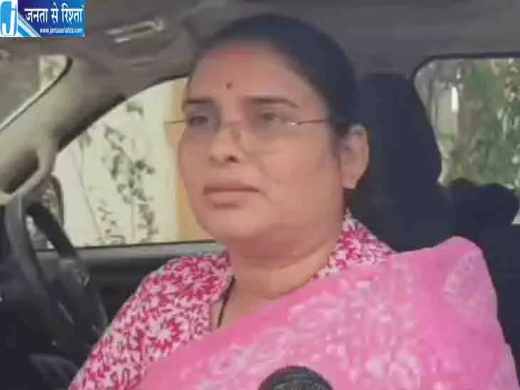 कांग्रेस छोड़ BJP में आईं निर्मला सप्रे, अब विधायकी पर लटकी तलवार कांग्रेस छोड़ BJP में आईं निर्मला सप्रे, अब विधायकी पर लटकी तलवार