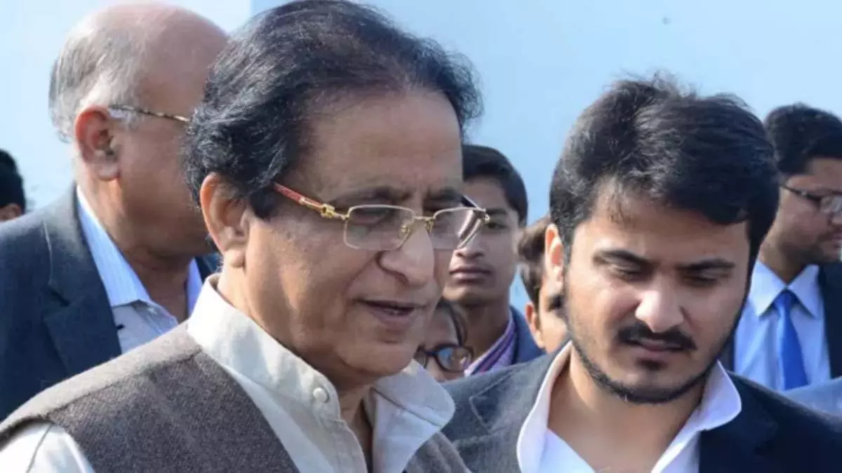 आजम खान और बेटे अब्दुल्ला को हाईकोर्ट से बड़ी राहत, दो पैन कार्ड केस में जमानत मंजूर, लेकिन एक मांग खारिज आजम खान और बेटे अब्दुल्ला को हाईकोर्ट से बड़ी राहत, दो पैन कार्ड केस में जमानत मंजूर, लेकिन एक मांग खारिज