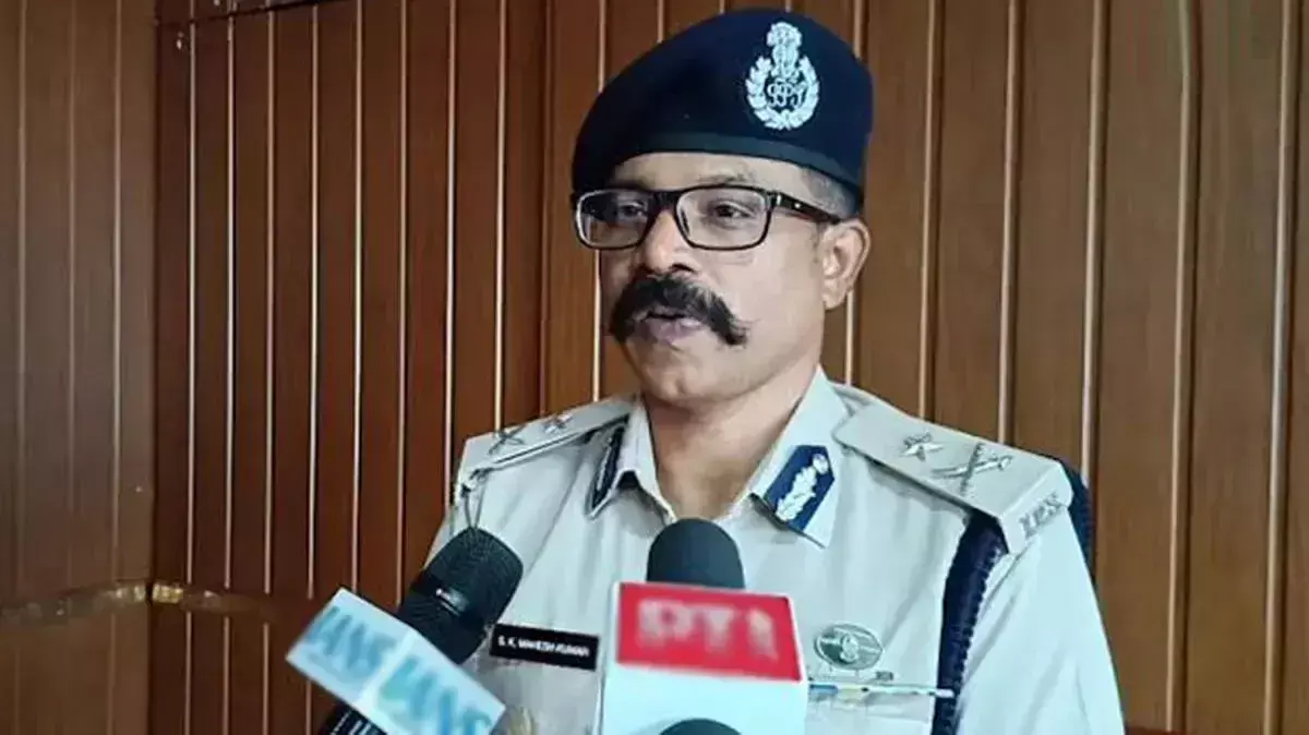 चेरानल्लूर हादसा: लापरवाही पर कोच्चि पुलिस कमिश्नर हटाए गए चेरानल्लूर हादसा: लापरवाही पर कोच्चि पुलिस कमिश्नर हटाए गए