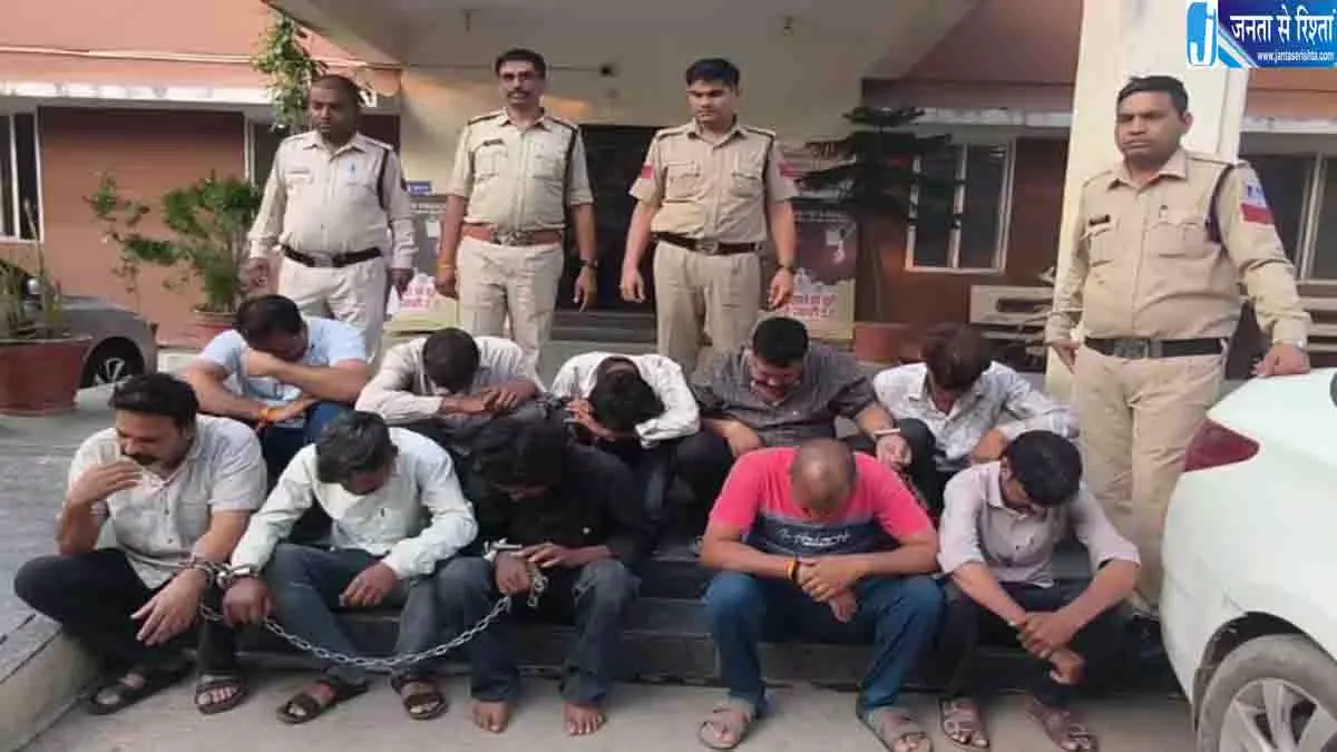 देवास शराब कांड में बड़ा एक्शन, कांग्रेस प्रवक्ता के बेटे को पुलिस ने पकड़ा देवास शराब कांड में बड़ा एक्शन, कांग्रेस प्रवक्ता के बेटे को पुलिस ने पकड़ा