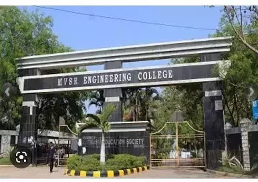 MVSR दुर्घटना में घायल 23 छात्रों में से 22 को छुट्टी दे दी गई MVSR दुर्घटना में घायल 23 छात्रों में से 22 को छुट्टी दे दी गई