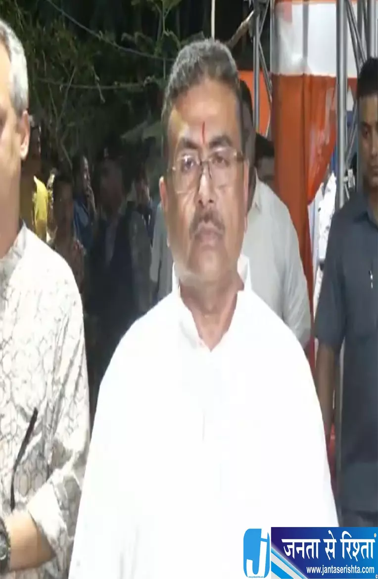बंगाल में पुलिस और जनता के बीच बढ़ेगा तालमेल, सुवेंदु अधिकारी ने सराही पहल बंगाल में पुलिस और जनता के बीच बढ़ेगा तालमेल, सुवेंदु अधिकारी ने सराही पहल
