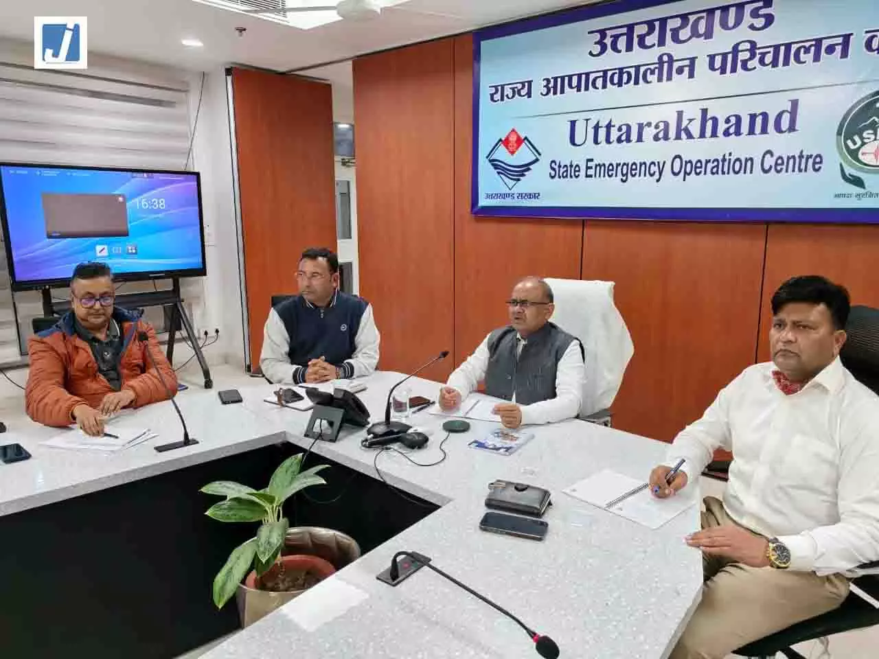 उत्तराखंड के 5 जिलों में ऑरेंज अलर्ट, भारी बारिश और ओलावृष्टि की चेतावनी उत्तराखंड के 5 जिलों में ऑरेंज अलर्ट, भारी बारिश और ओलावृष्टि की चेतावनी