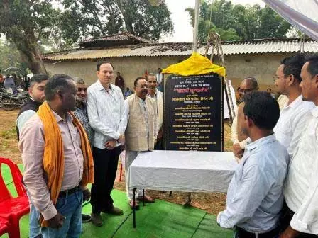 लुण्ड्रा विधायक प्रबोध मिंज ने 3.68 करोड़ रुपये के विकास कार्यों का किया भूमिपूजन लुण्ड्रा विधायक प्रबोध मिंज ने 3.68 करोड़ रुपये के विकास कार्यों का किया भूमिपूजन