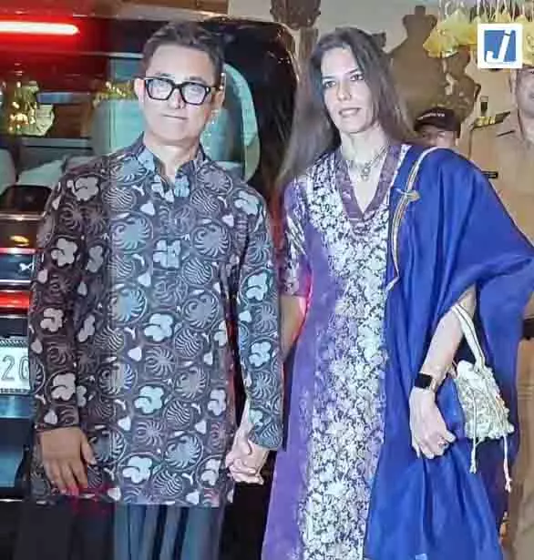 BOLLYWOOD: तीसरी शादी के बाद आमिर खान का पहला करवाचौथ BOLLYWOOD: तीसरी शादी के बाद आमिर खान का पहला करवाचौथ