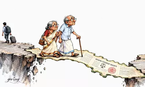 बुजुर्गों की देखभाल—केरल ने राह दिखाई
