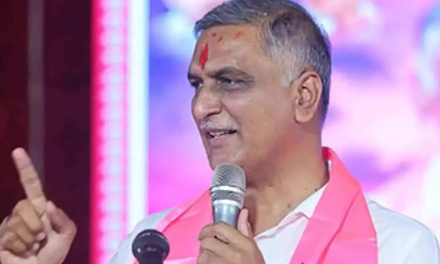 हरीश ने मल्लन्ना सागर बांध के पास अवैध ब्लास्टिंग को हरी झंडी दिखाई हरीश ने मल्लन्ना सागर बांध के पास अवैध ब्लास्टिंग को हरी झंडी दिखाई