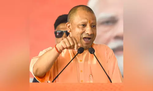 यूपी की कानून-व्यवस्था पर सीएम योगी बोले- हमारी बेटियां सुरक्षित वातावरण में, डबल इंजन सरकार ने बदली परिस्थिति यूपी की कानून-व्यवस्था पर सीएम योगी बोले- हमारी बेटियां सुरक्षित वातावरण में, डबल इंजन सरकार ने बदली परिस्थिति