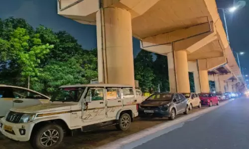 भुवनेश्वर में 5 जगह बनेगी स्मार्ट पार्किंग, EV चार्जिंग की भी सुविधा भुवनेश्वर में 5 जगह बनेगी स्मार्ट पार्किंग, EV चार्जिंग की भी सुविधा