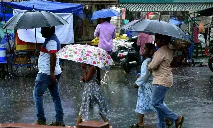 Telangana: हैदराबाद में रात भर हल्की से मध्यम बारिश होगी Telangana: हैदराबाद में रात भर हल्की से मध्यम बारिश होगी