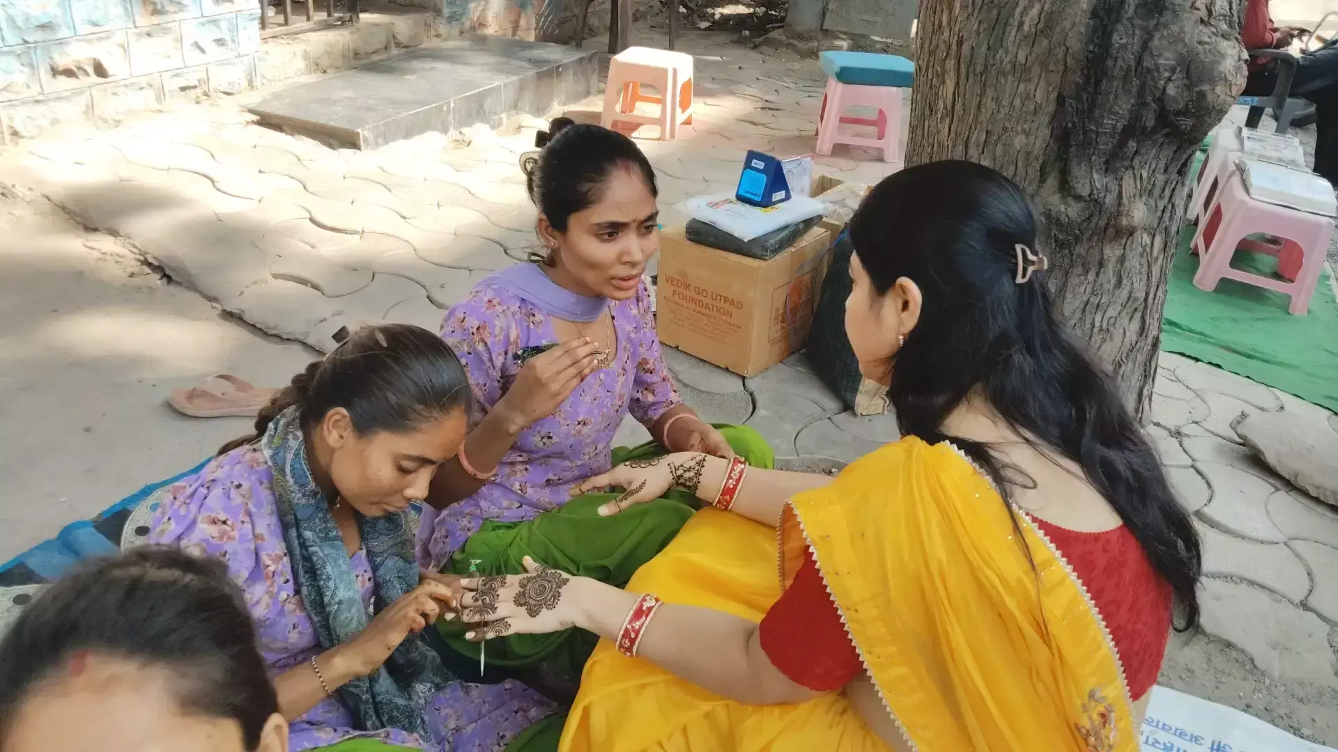 करवा चौथ पर सुहागिनों ने की अखंड सौभाग्य की कामना