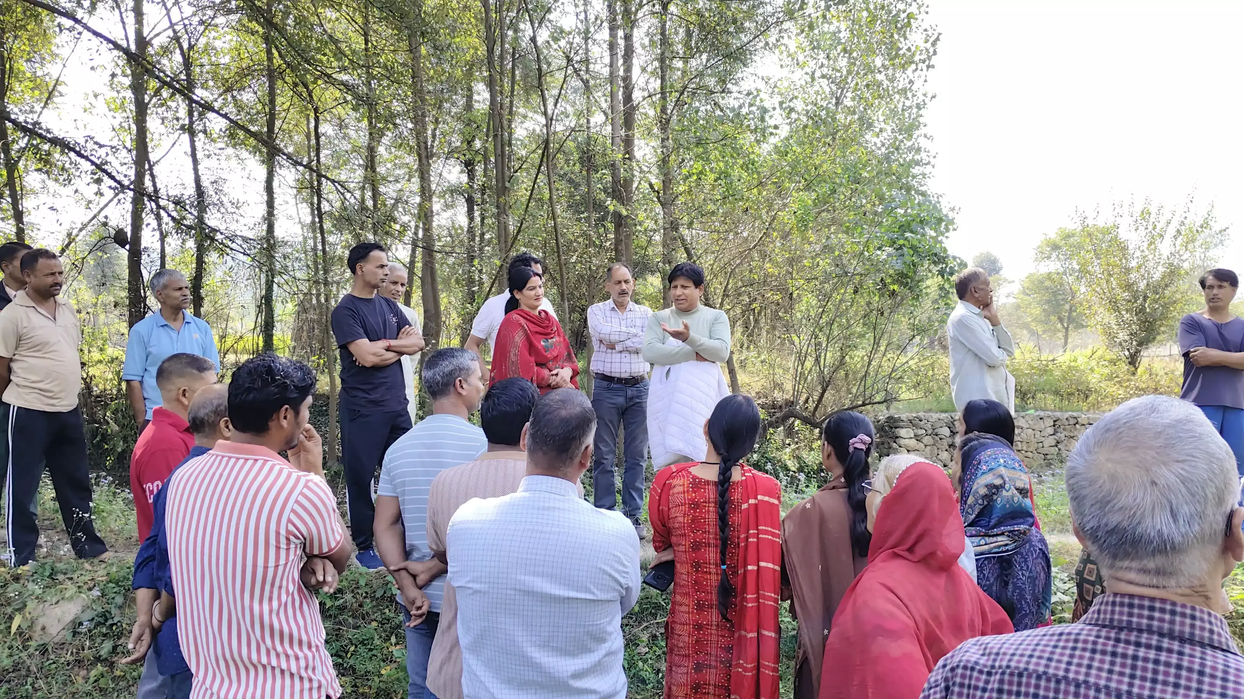 मंडी के आठ गांवों को मिली सड़क सुविधा की सौगात