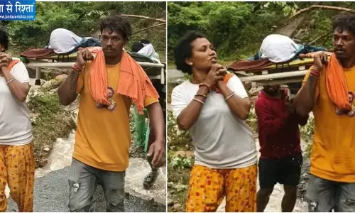 भतीजी ने कंधे पर उठाया चाचा का शव, 5 किलोमीटर पैदल चलकर पहुंची गांव