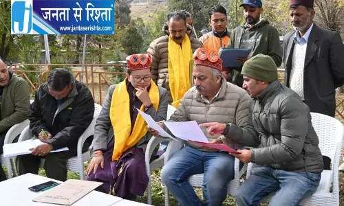हिमाचल के शिक्षा मंत्री ने रणनीतिक सड़कों का मुद्दा उठाया