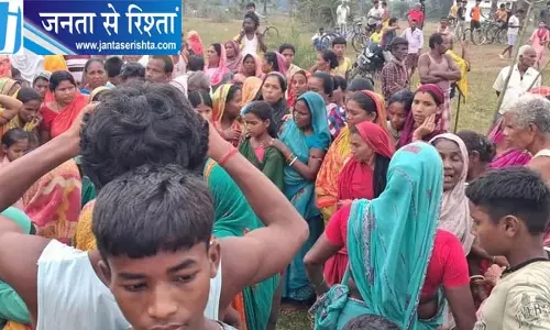 खेत में गिरा 11 हजार वोल्ट का हाईटेंशन तार, करंट से ससुर-बहू की दर्दनाक मौत खेत में गिरा 11 हजार वोल्ट का हाईटेंशन तार, करंट से ससुर-बहू की दर्दनाक मौत