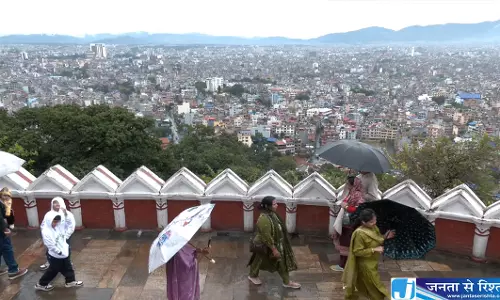 चक्रवात अर्नब से नेपाल में बदला मौसम, पहाड़ों पर बर्फबारी और बारिश का दौर