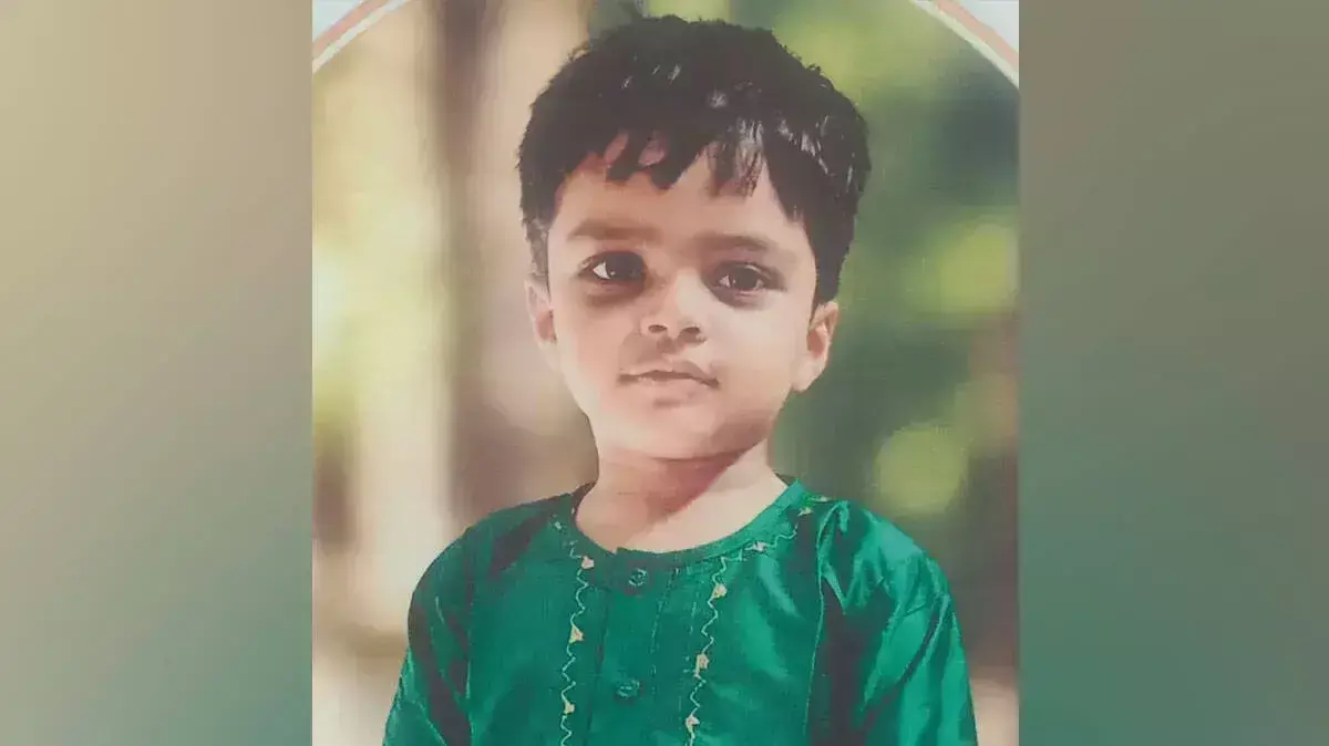निमोनिया का इलाज करा रहे तीन साल के बच्चे की मौत