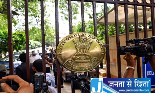 केंद्रीय सुरक्षा बलों की तैनाती बढ़ाने पर उठे सवाल, हाईकोर्ट में चुनौती केंद्रीय सुरक्षा बलों की तैनाती बढ़ाने पर उठे सवाल, हाईकोर्ट में चुनौती