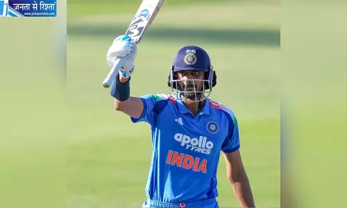IND vs NZ: भारत को लगा छठा बड़ा झटका, अक्षर पटेल भी पवेलियन लौटे