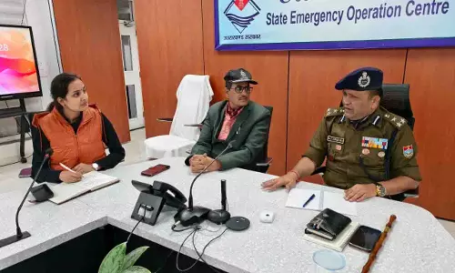 उत्तराखंड हेलीकॉप्टर हादसे पर CM धामी का बड़ा आदेश, युद्धस्तर पर रेस्क्यू ऑपरेशन के निर्देश उत्तराखंड हेलीकॉप्टर हादसे पर CM धामी का बड़ा आदेश, युद्धस्तर पर रेस्क्यू ऑपरेशन के निर्देश