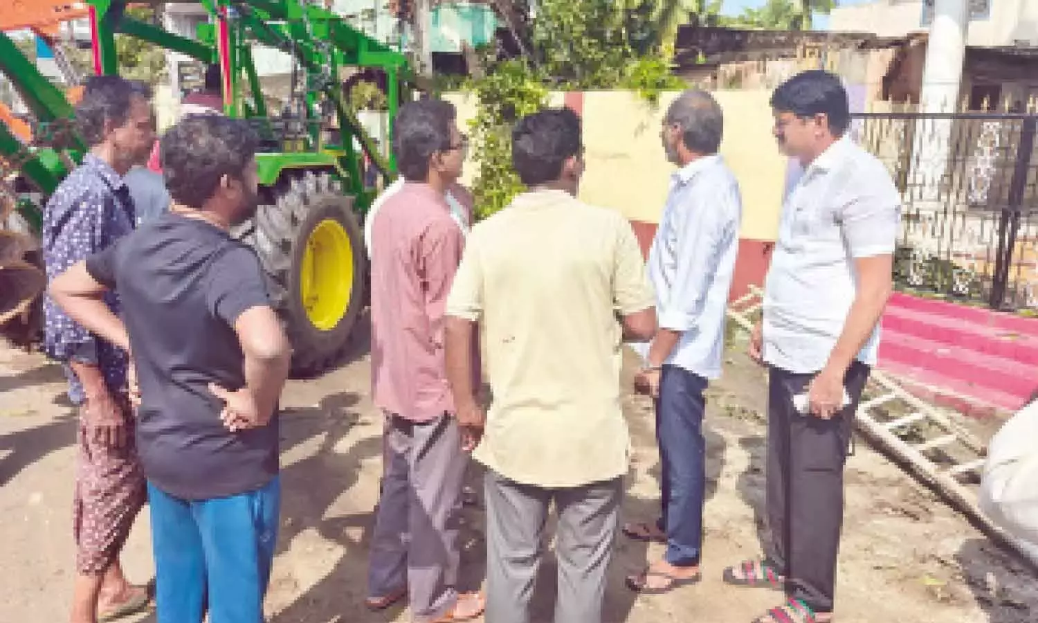 24 घंटे में बिजली बहाल करने का काम जारी : मंत्री 24 घंटे में बिजली बहाल करने का काम जारी : मंत्री