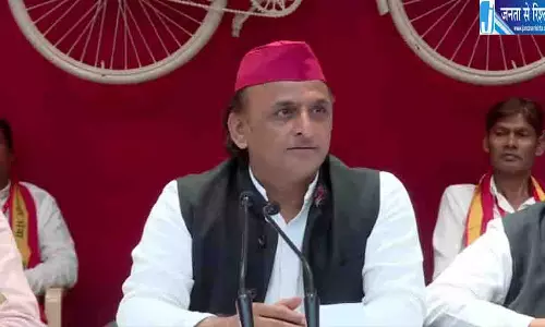 खराब मौसम के चलते वाराणसी में अखिलेश यादव की जनसभा रद्द खराब मौसम के चलते वाराणसी में अखिलेश यादव की जनसभा रद्द
