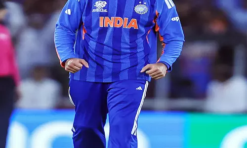IND vs NZ: कुलदीप और वरुण की होगी वापसी स्पिन कोच बहुतुले ने दिया बड़ा बयान