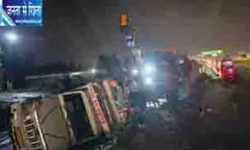 अयोध्या से लौट रहे श्रद्धालुओं की गाड़ी को बस ने मारी टक्कर,1 की मौत, 15 घायल