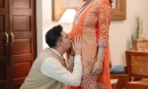 35 हजार फीट की ऊंचाई पर परिणीति चोपड़ा ने खोला करवा चौथ का व्रत 35 हजार फीट की ऊंचाई पर परिणीति चोपड़ा ने खोला करवा चौथ का व्रत