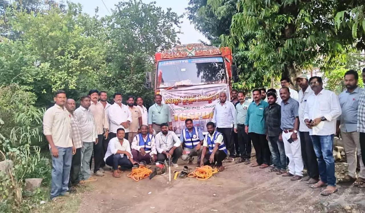 आंध्र प्रदेश में बिजली संकट, तेलंगाना ने भेजीं टीमें आंध्र प्रदेश में बिजली संकट, तेलंगाना ने भेजीं टीमें