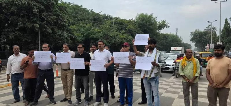 गुरुग्राम में दोतरफा यातायात योजना का विरोध गुरुग्राम में दोतरफा यातायात योजना का विरोध