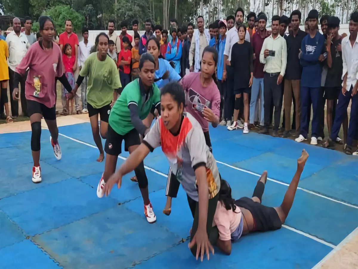 बस्तर ओलंपिक में बेटियों का दबदबा, अब तक 70 हजार से ज्यादा रजिस्ट्रेशन; पुरुषों से दोगुनी महिला खिलाड़ी बस्तर ओलंपिक में बेटियों का दबदबा, अब तक 70 हजार से ज्यादा रजिस्ट्रेशन; पुरुषों से दोगुनी महिला खिलाड़ी
