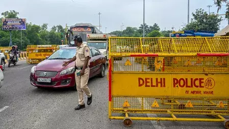 दिल्ली में 1 नवंबर से GRAP नियम लागू: वाहनों के प्रवेश पर पाबंदी दिल्ली में 1 नवंबर से GRAP नियम लागू: वाहनों के प्रवेश पर पाबंदी