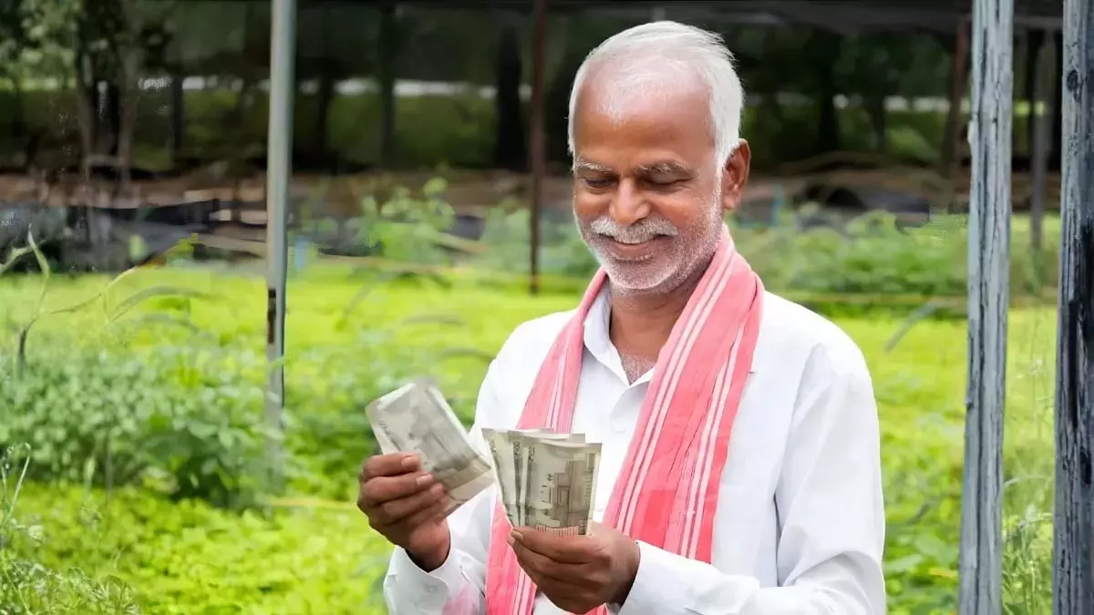 किसानों के खाते में आए ₹2-₹2 हजार, पीएम किसान योजना की 24वीं किस्त जारी किसानों के खाते में आए ₹2-₹2 हजार, पीएम किसान योजना की 24वीं किस्त जारी