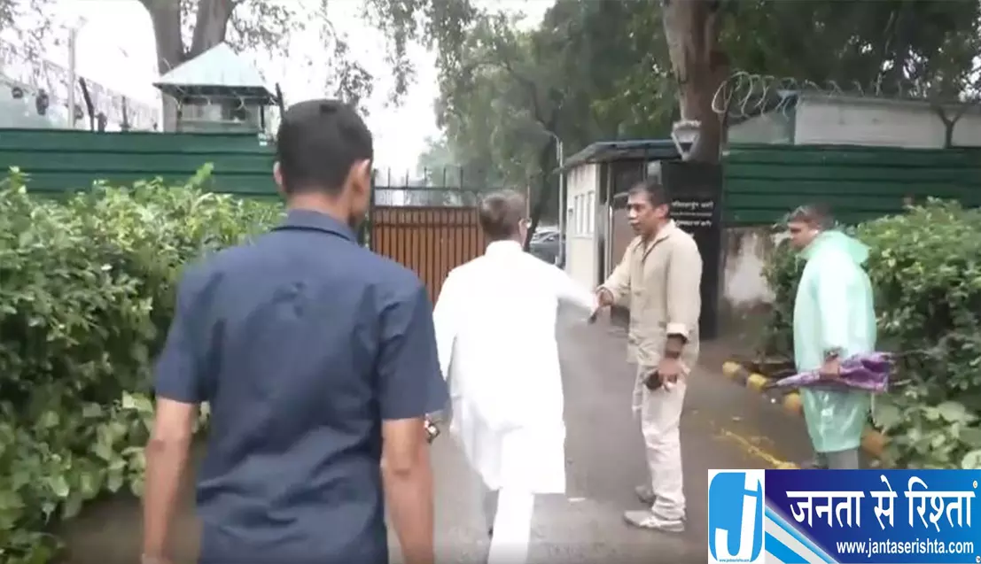 मुख्य चुनाव आयुक्त के खिलाफ जन महाभियोग, खड़गे के आवास पर विपक्ष की बड़ी बैठक मुख्य चुनाव आयुक्त के खिलाफ जन महाभियोग, खड़गे के आवास पर विपक्ष की बड़ी बैठक