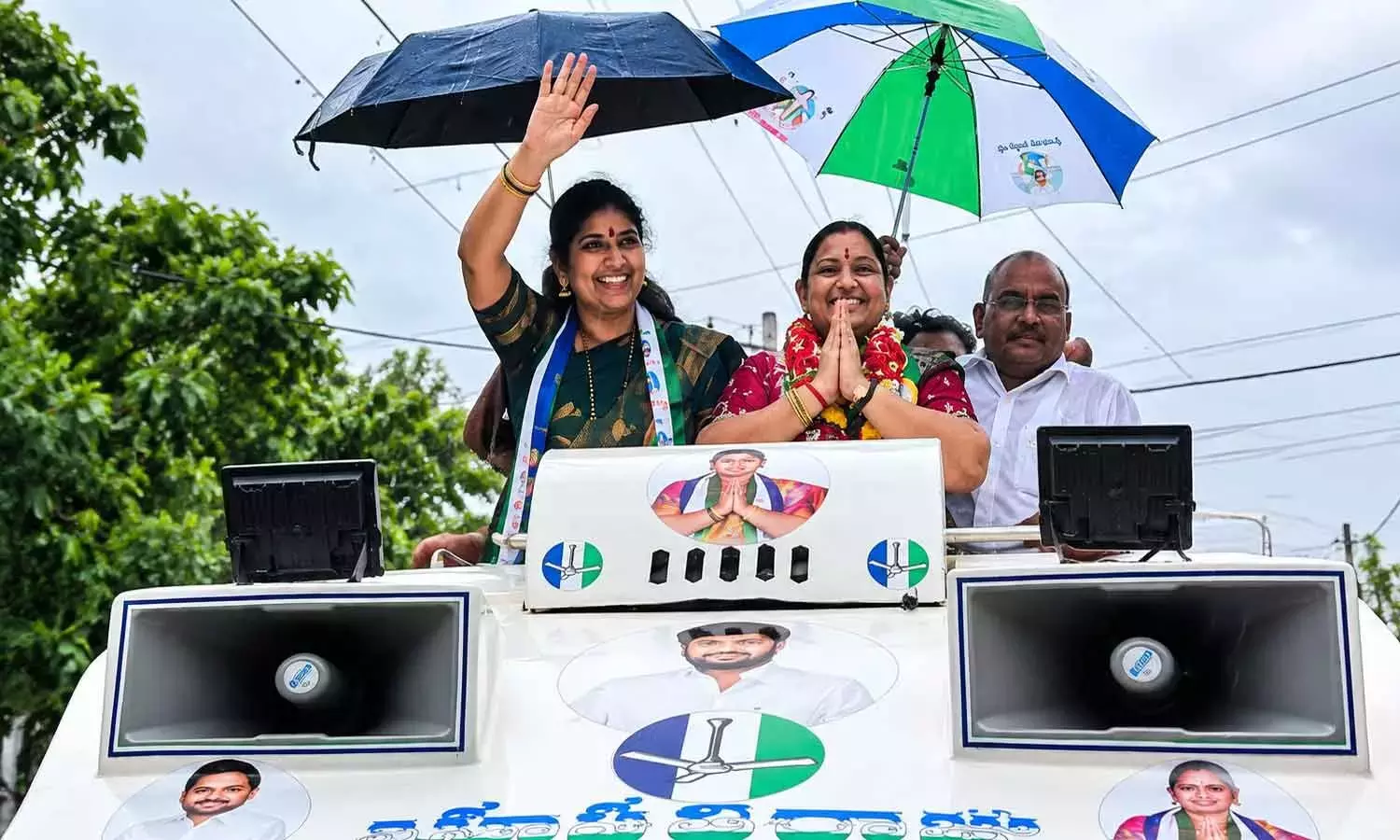 डोर-टू-डोर अभियान को मिल रही जबरदस्त प्रतिक्रिया: कल्याणी डोर-टू-डोर अभियान को मिल रही जबरदस्त प्रतिक्रिया: कल्याणी