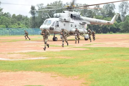 जंगल से समुद्र और आसमान तक भारत-ऑस्ट्रेलिया का सैन्य अभ्यास ‘ऑस्ट्राहिंद’ जंगल से समुद्र और आसमान तक भारत-ऑस्ट्रेलिया का सैन्य अभ्यास ‘ऑस्ट्राहिंद’