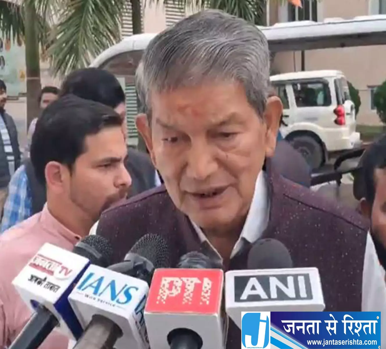 उत्तराखंड हेलीकॉप्टर हादसे पर हरीश रावत का बड़ा बयान, सुरक्षा व्यवस्था पर जताई चिंता उत्तराखंड हेलीकॉप्टर हादसे पर हरीश रावत का बड़ा बयान, सुरक्षा व्यवस्था पर जताई चिंता