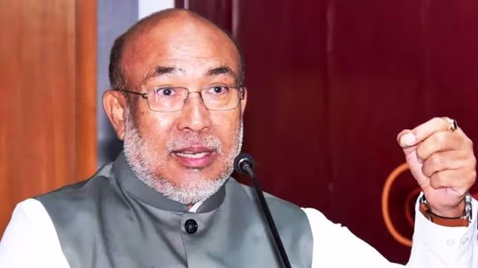 मणिपुर हिंसा पर पूर्व सीएम का तंज: पार्टी के ही साथियों ने रची हटाने की साजिश मणिपुर हिंसा पर पूर्व सीएम का तंज: पार्टी के ही साथियों ने रची हटाने की साजिश