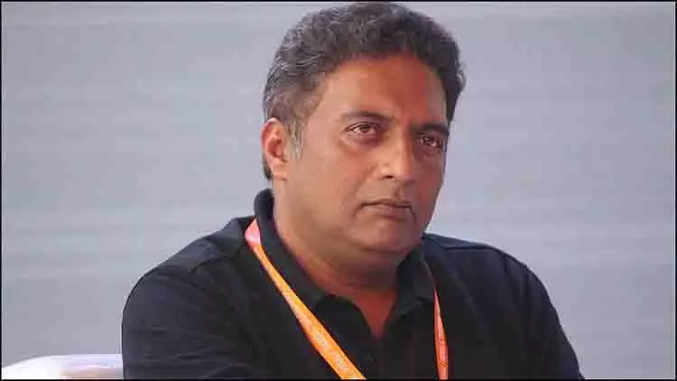 राजनीतिक विचारों के चलते प्रकाश राज को नहीं मिला काम, पत्नी का खुलासा राजनीतिक विचारों के चलते प्रकाश राज को नहीं मिला काम, पत्नी का खुलासा