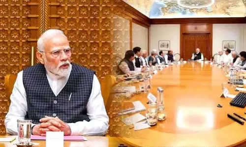 कैबिनेट फेरबदल पर घमासान, 4 मंत्रियों को हटाने की मांग