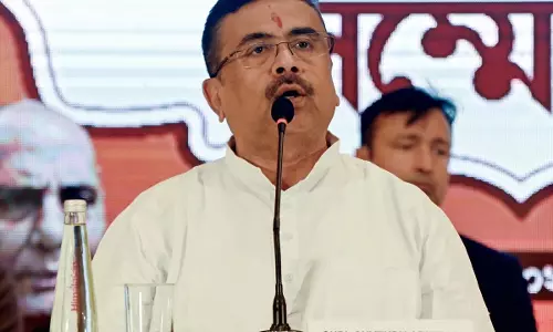 बंगाल में राजनीतिक हिंसा के पीड़ित परिवारों को सरकारी नौकरी बंगाल में राजनीतिक हिंसा के पीड़ित परिवारों को सरकारी नौकरी