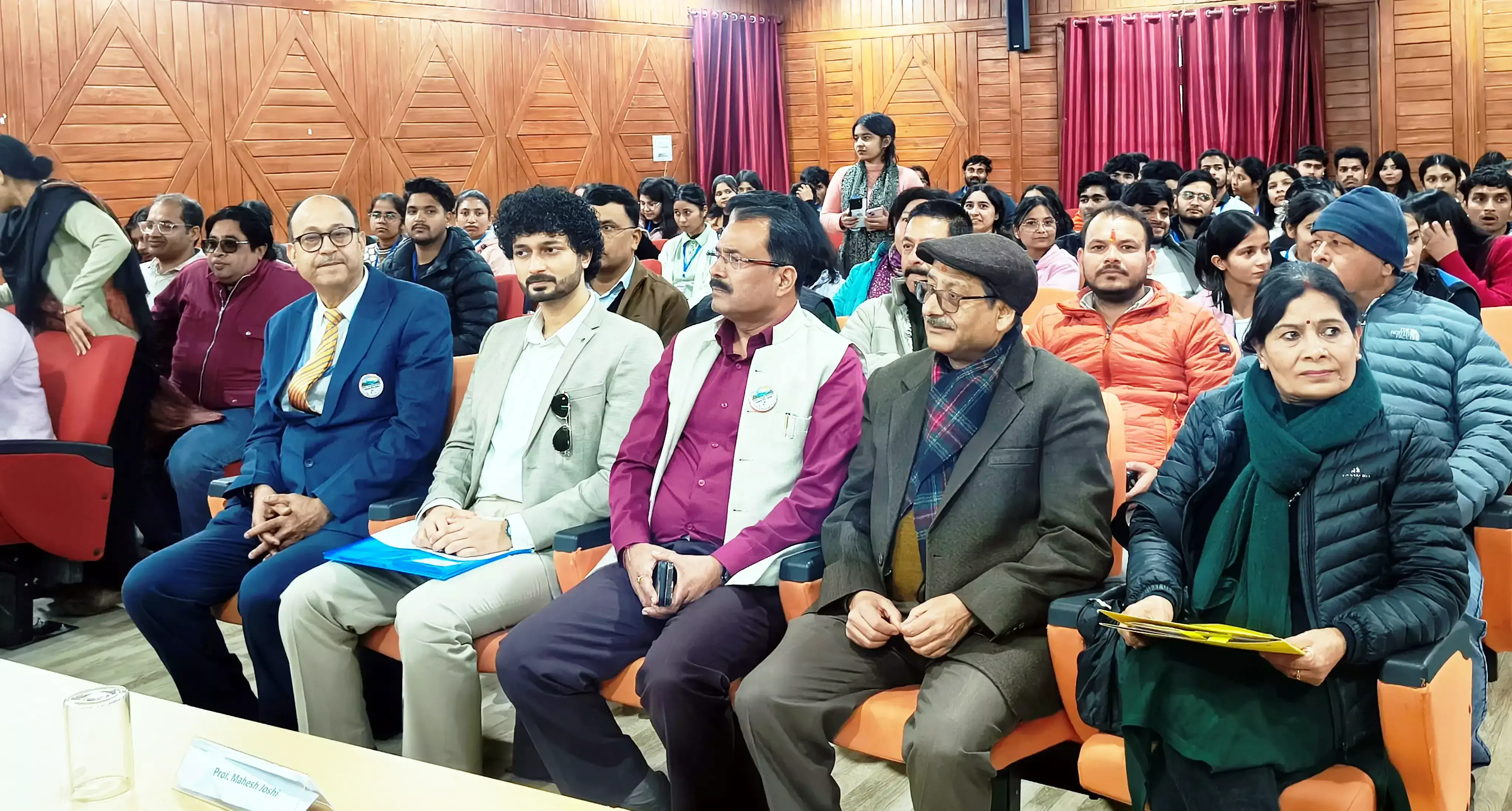छात्रों को करियर और उद्यमिता के विकल्पों की मिली जानकारी छात्रों को करियर और उद्यमिता के विकल्पों की मिली जानकारी