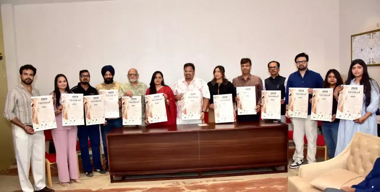 खादी और हस्तशिल्प को आधुनिक अंदाज में पेश करेगा फैशन शो