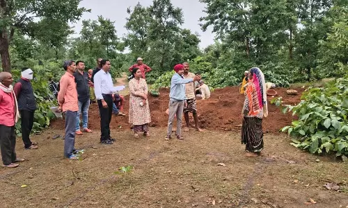 जिला पंचायत CEO ने पीएम जनमन आवास एवं विकास कार्यों का किया निरीक्षण