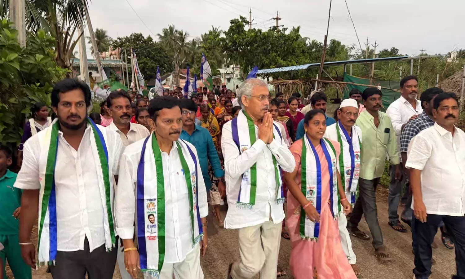 YSRCP ने जेगुरुपाडु में चुनाव प्रचार किया