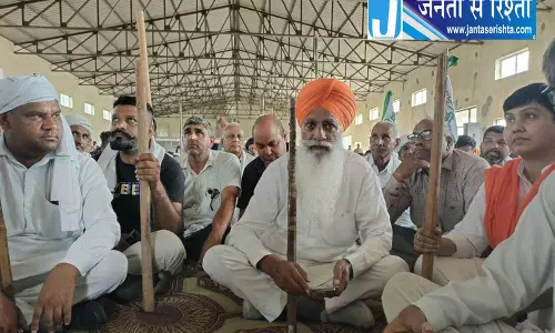 हरियाणा में धान खरीद के दौरान किसानों की परेशानी