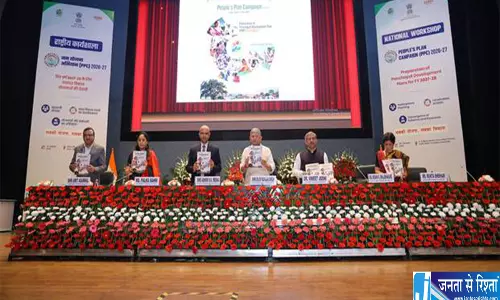 आत्मनिर्भर पंचायतों के निर्माण पर केंद्र का जोर, गांवों में लगेंगे EV चार्जिंग स्टेशन आत्मनिर्भर पंचायतों के निर्माण पर केंद्र का जोर, गांवों में लगेंगे EV चार्जिंग स्टेशन